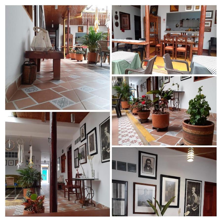 Hostal La Comedia Jardín Extérieur photo