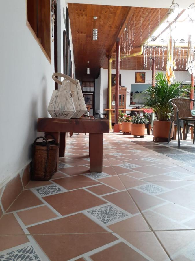 Hostal La Comedia Jardín Extérieur photo